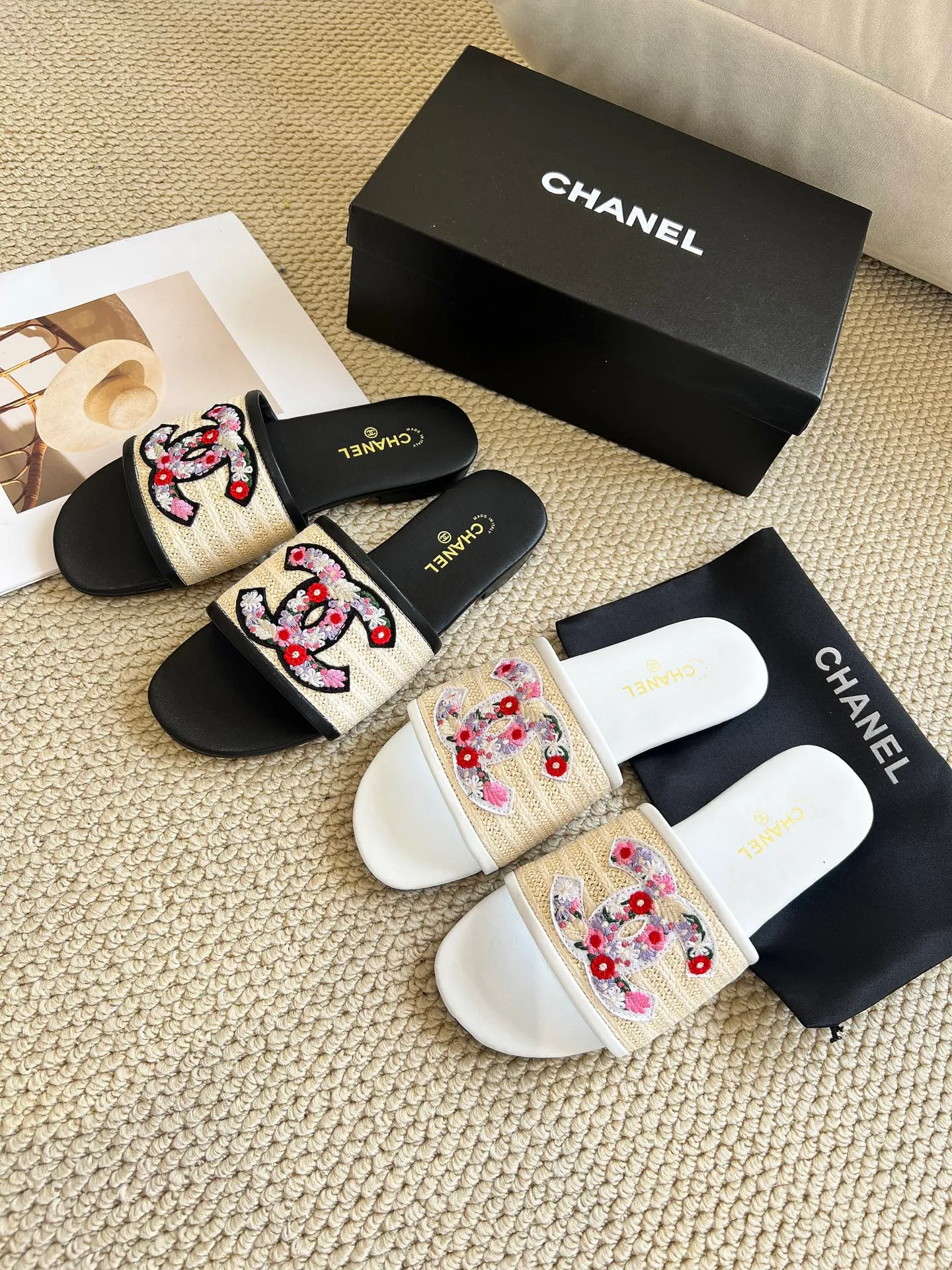 👟👟Ex-factory price 340👟👟 Genuine leather sole +30 CHANEL, the upper uses three-dimensional electric embroidery technology, the upper foot is comfortable, soft and breathable, must-have size 35-43 every day, leather sole +30
